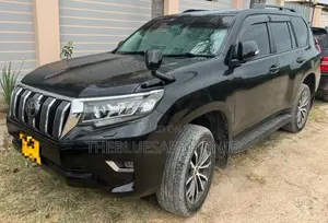 Toyota Land Cruiser Prado 2019 Black