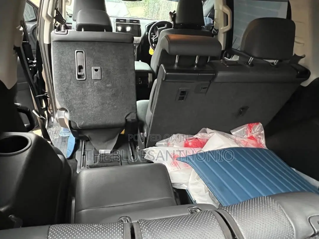 Toyota Land Cruiser Prado 2019 Black