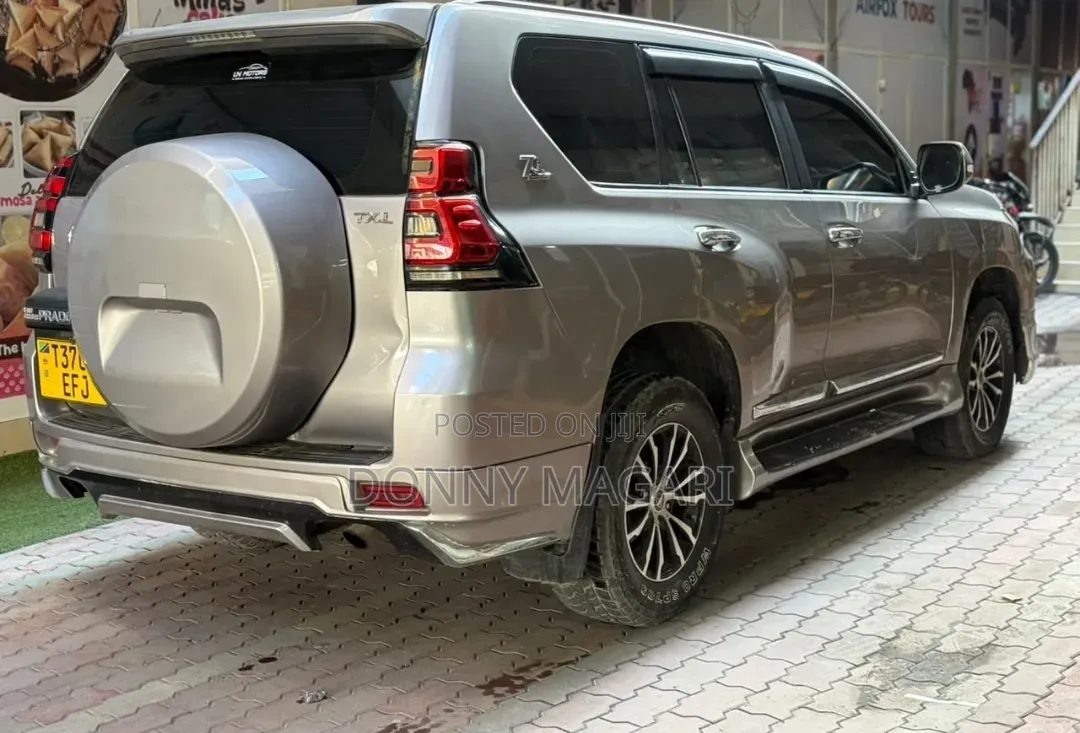 Toyota Land Cruiser Prado 2007 Gray