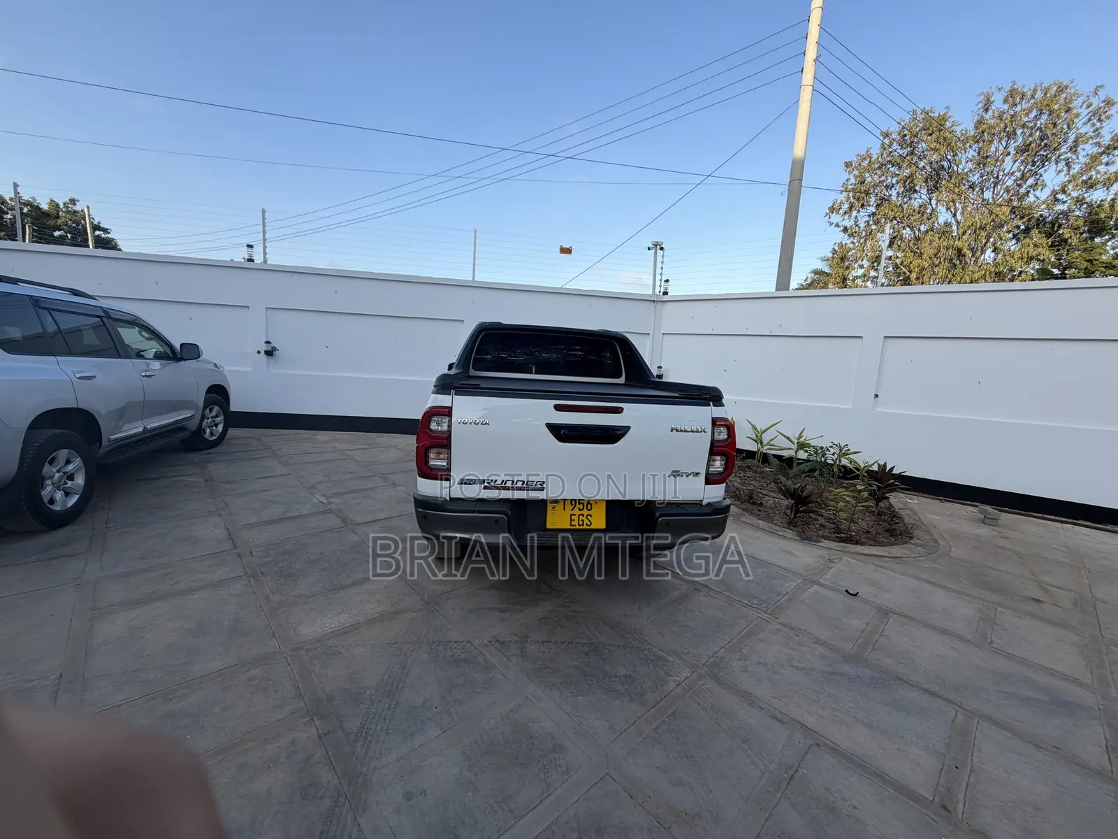 Toyota Hilux 2024 White