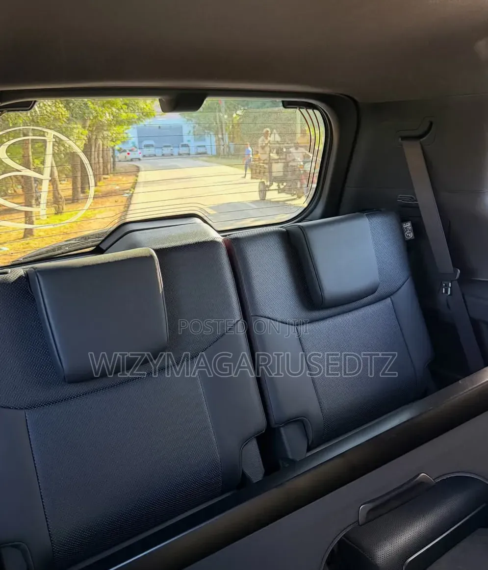 Toyota Land Cruiser Prado 2025 Ivory