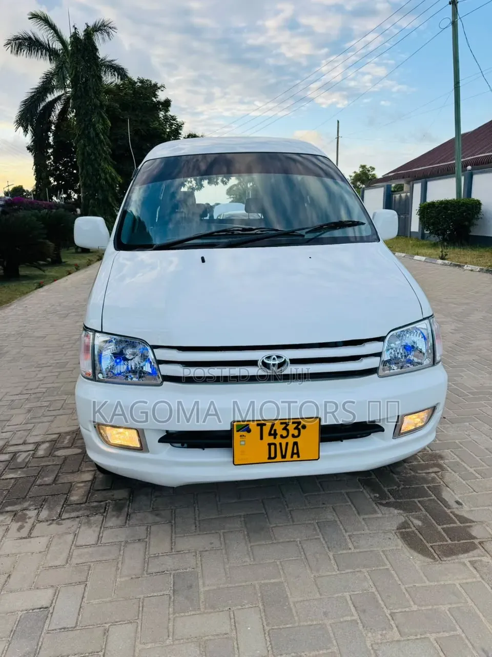 Toyota LiteAce Noah 2001 White