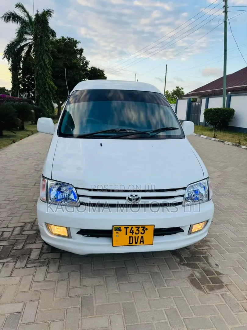 Toyota LiteAce Noah 2001 White