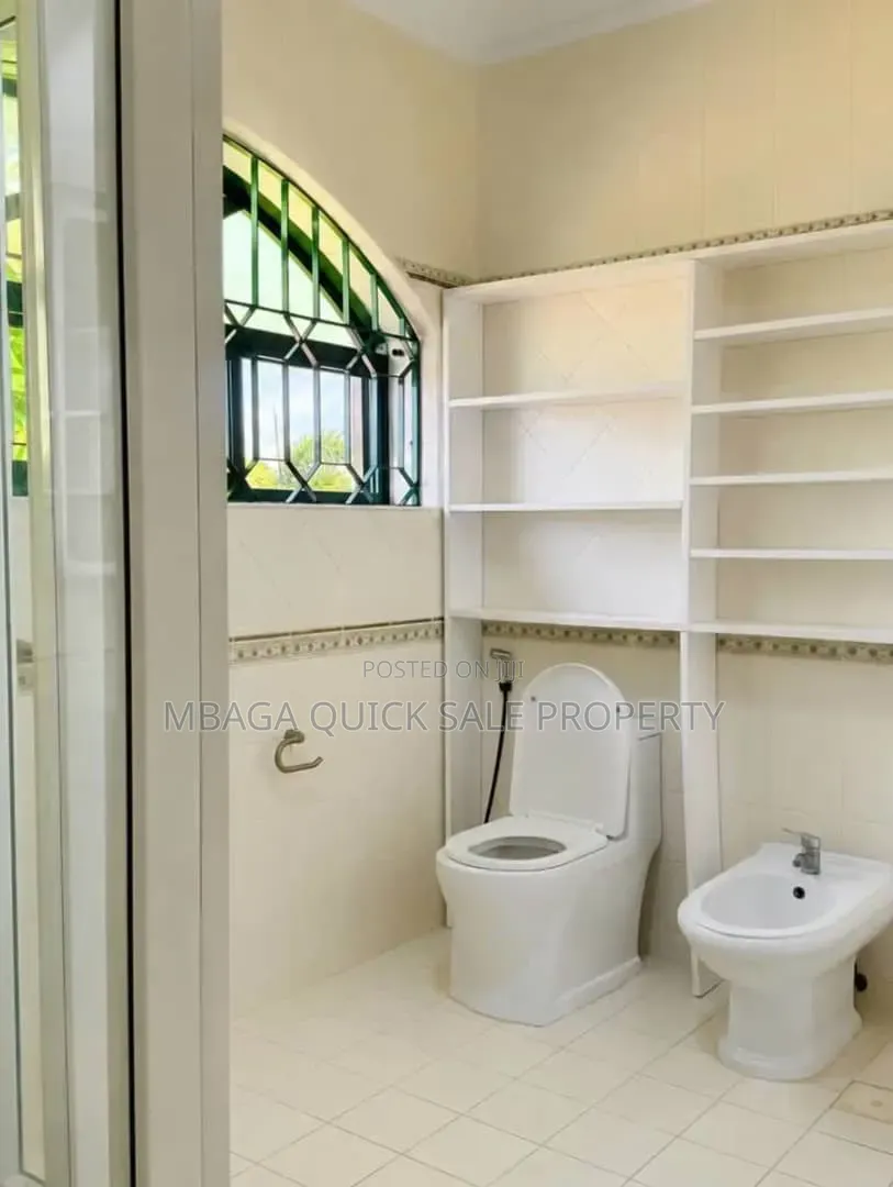Furnished 3bdrm House in Oyster Bay for rent