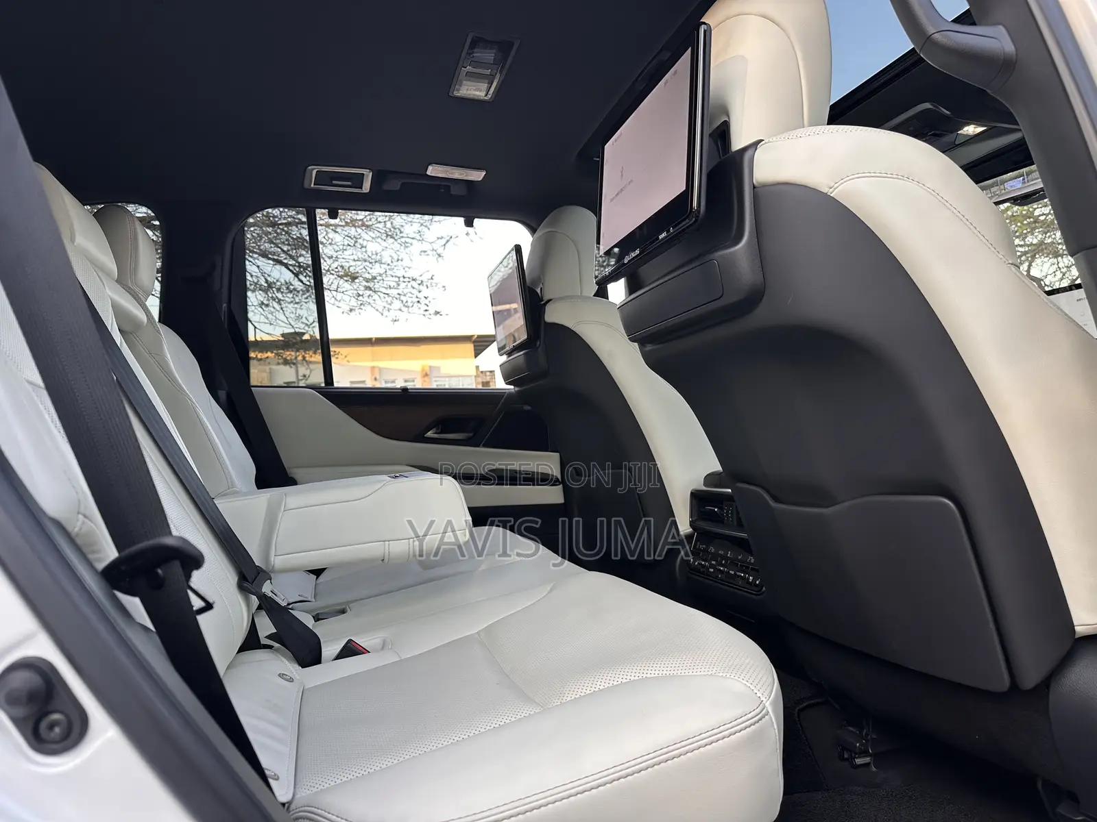 Lexus LX 2025 White