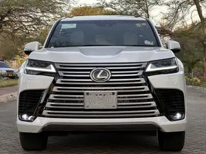Lexus LX 2025 White