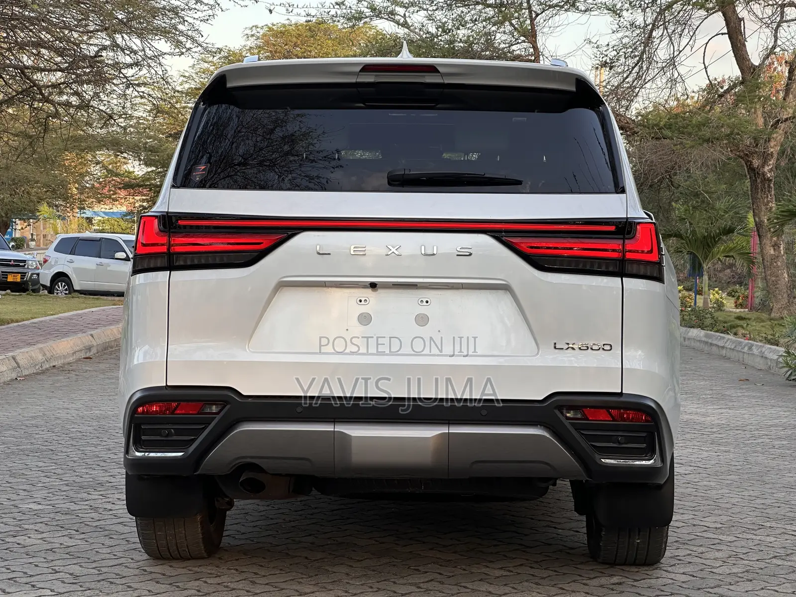 Lexus LX 2025 White