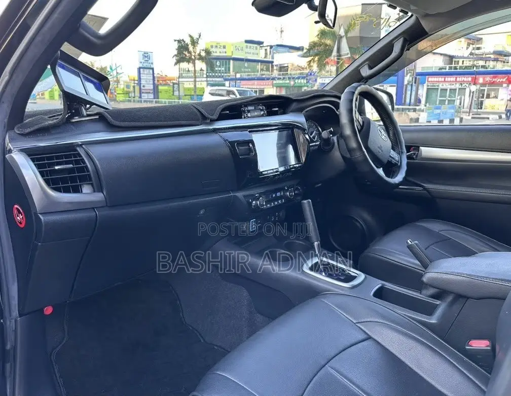 Toyota Hilux 2.4 Diesel 2020 Matt Black