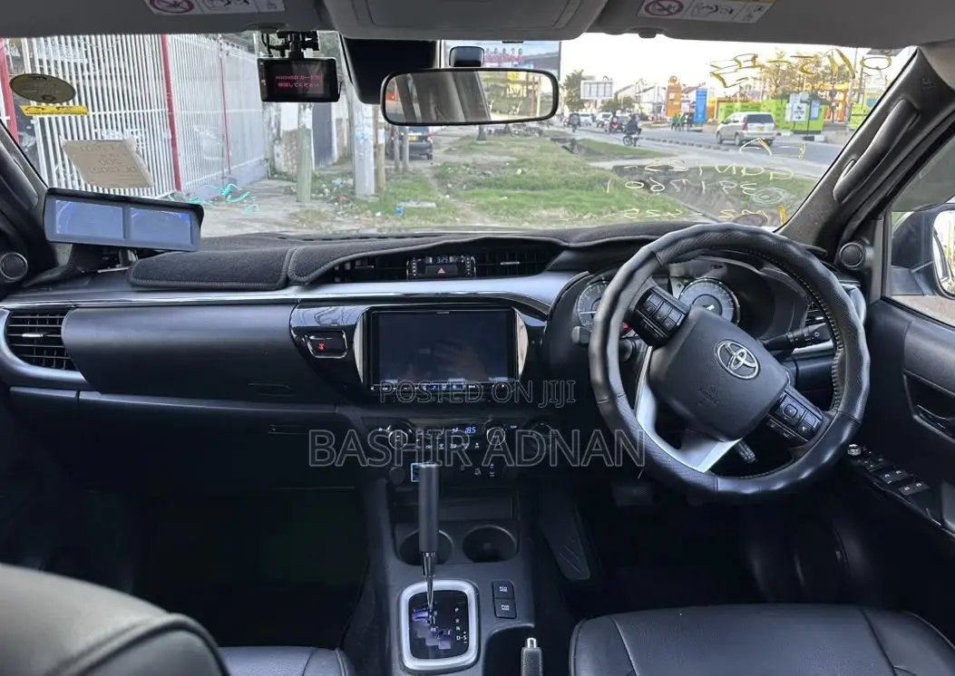 Toyota Hilux 2.4 Diesel 2020 Matt Black