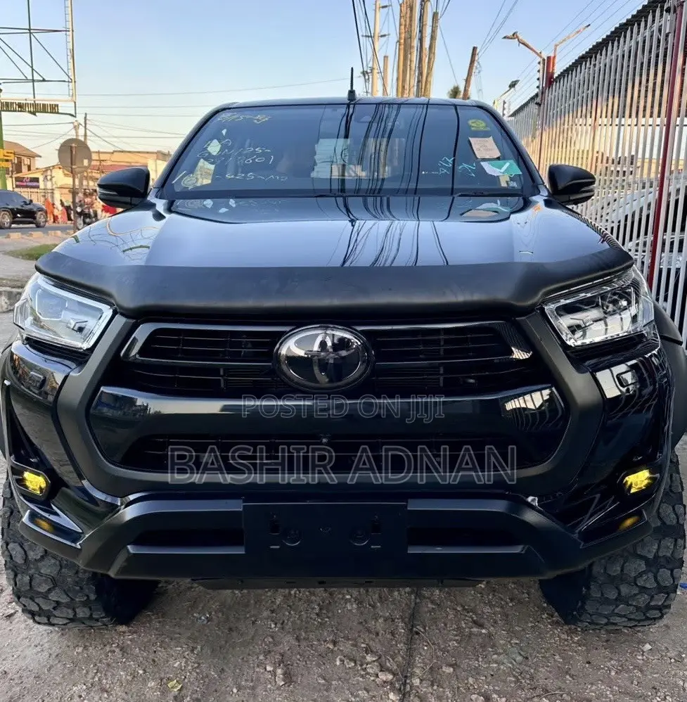 Toyota Hilux 2.4 Diesel 2020 Matt Black