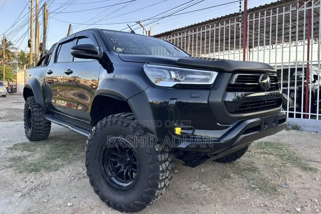 Toyota Hilux 2.4 Diesel 2020 Matt Black