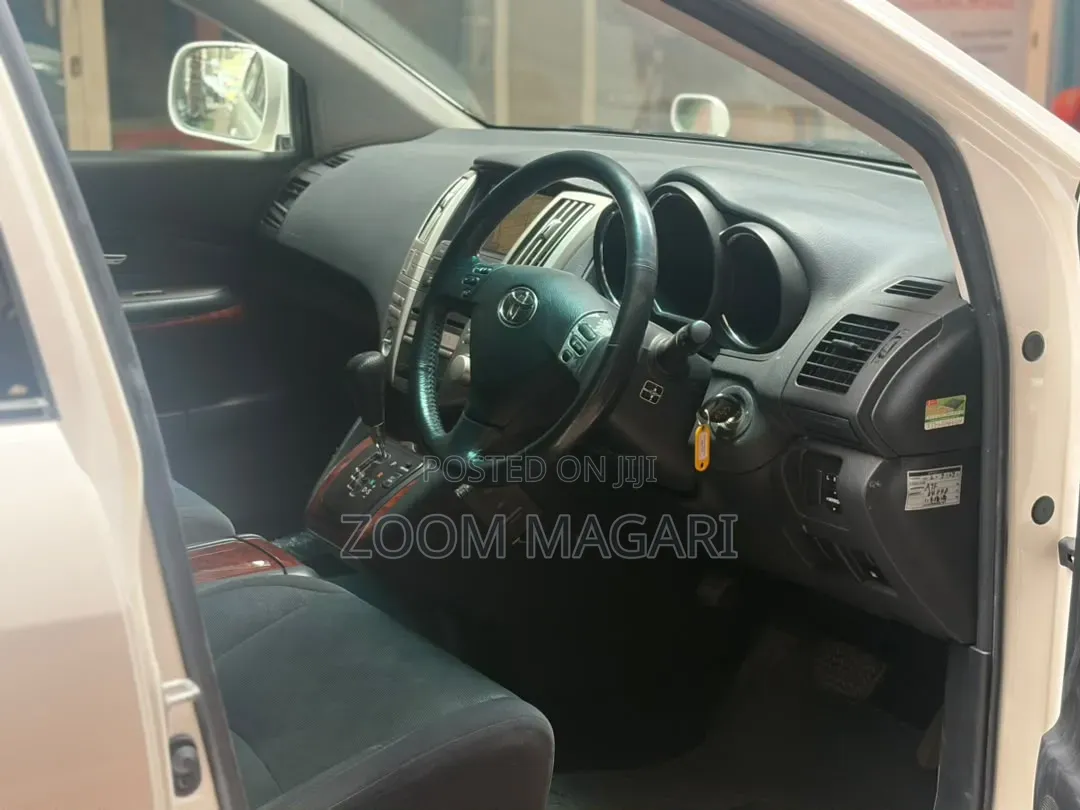 Toyota Harrier 2005 Silver