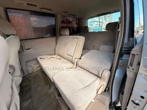 Toyota Noah 2005 Silver