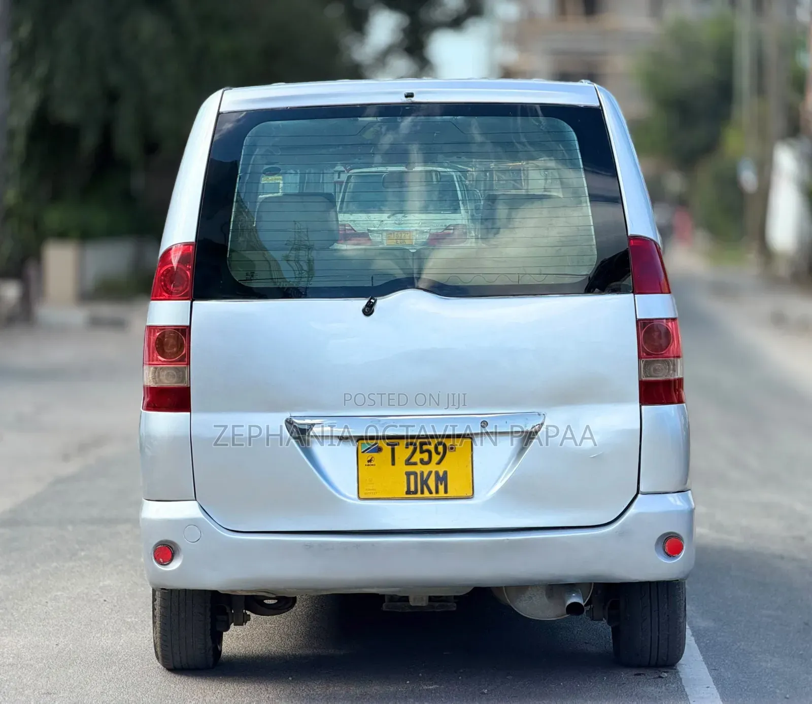 Toyota Noah 2005 Silver