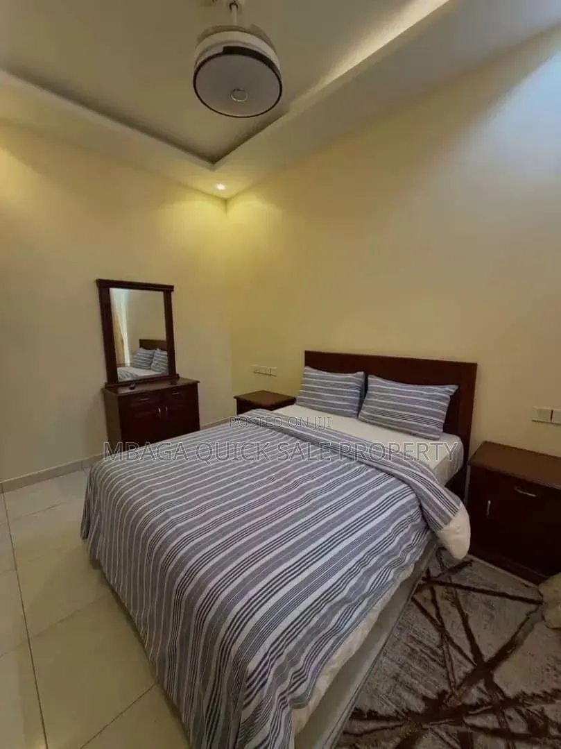 Furnished 2bdrm Apartment in Oyster Bay for rent