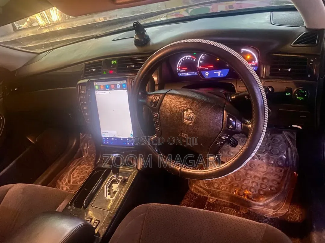 Toyota Crown 2004 Black