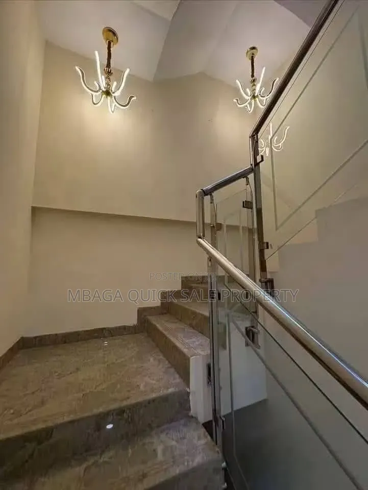 Furnished 3bdrm Villa in Ada Estate for rent