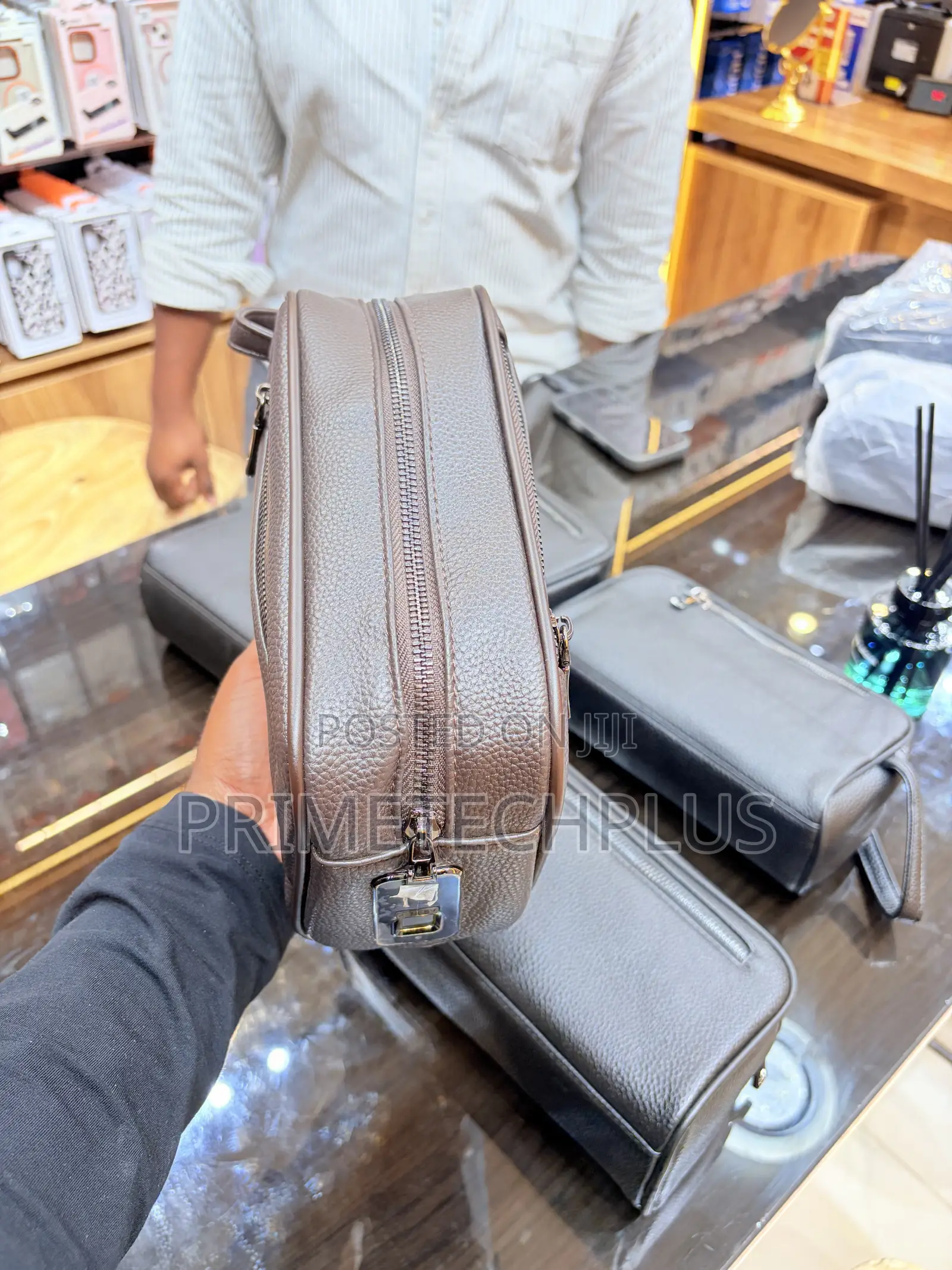 Clutch Bags, Super Quality , Finger Print 75,000 Fingerless 35,000