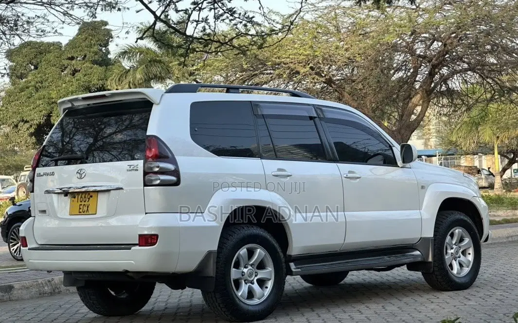 Toyota Land Cruiser Prado 3.0 D-4D 5dr 2006 Pearl