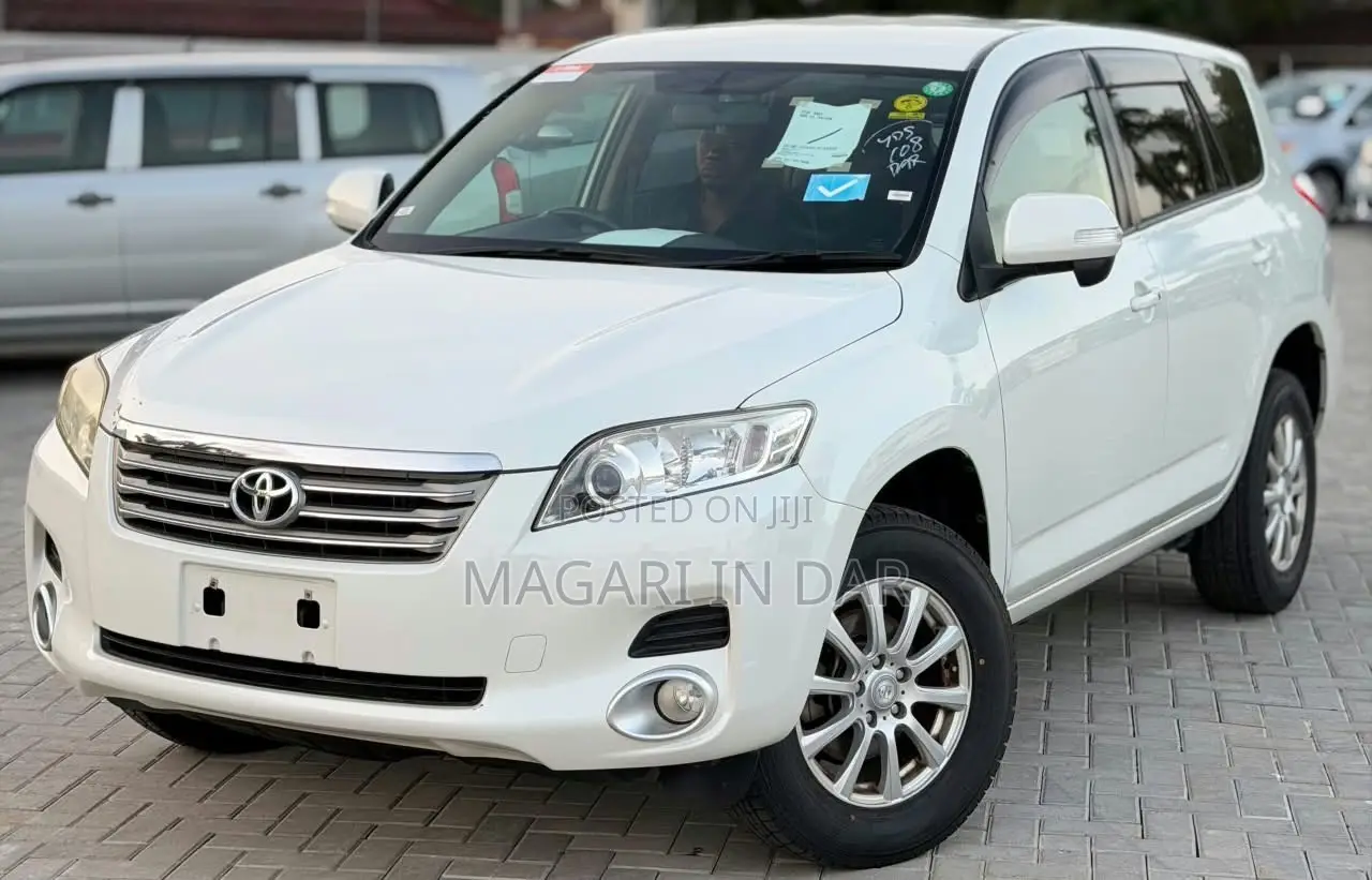 Toyota Vanguard 2008 White