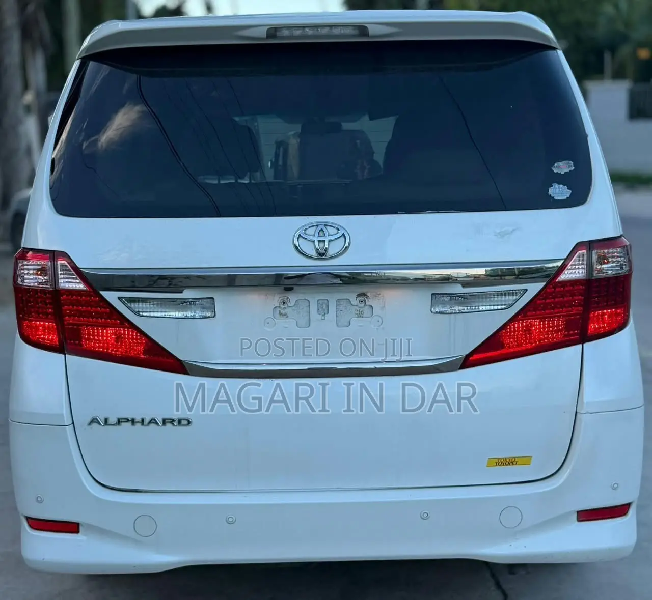 Toyota Alphard 2010 White