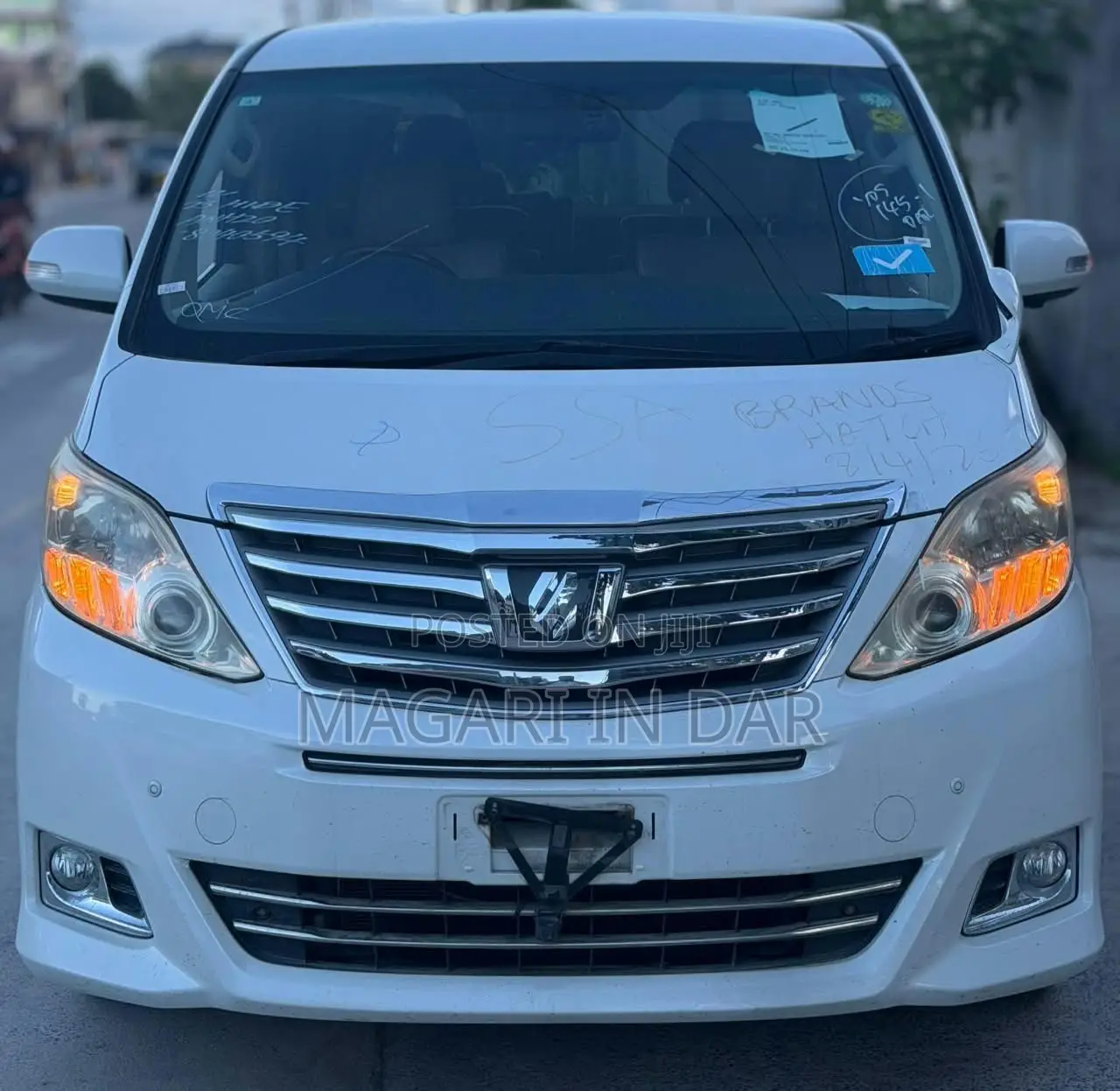 Toyota Alphard 2010 White