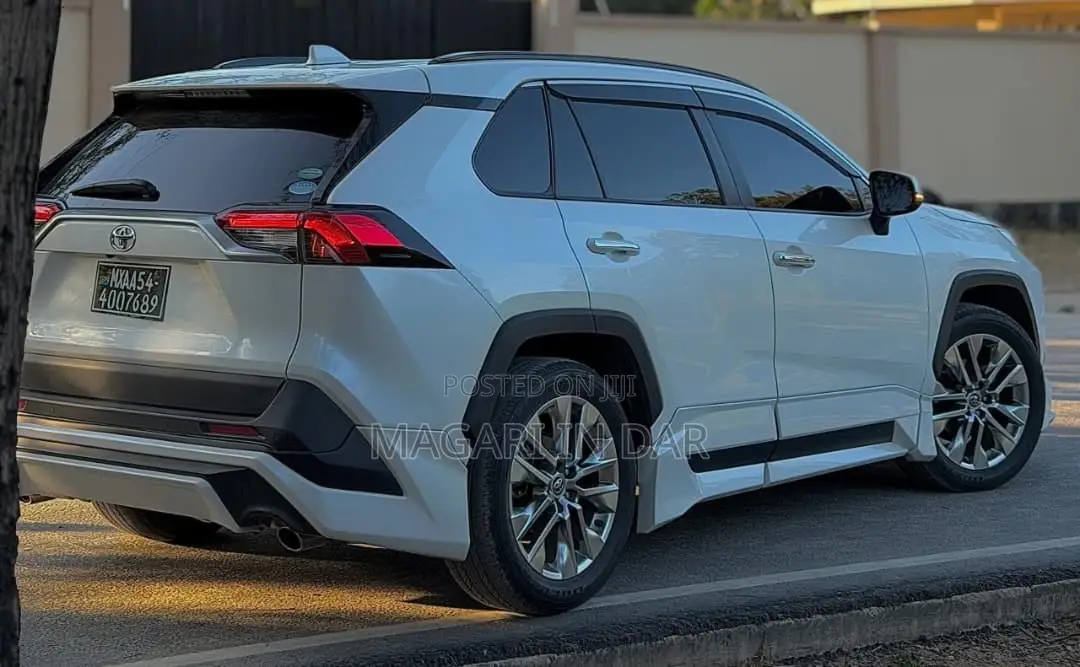 Toyota RAV4 2020 White