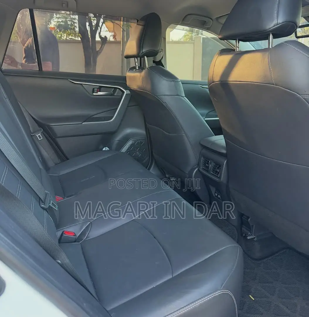 Toyota RAV4 2020 White