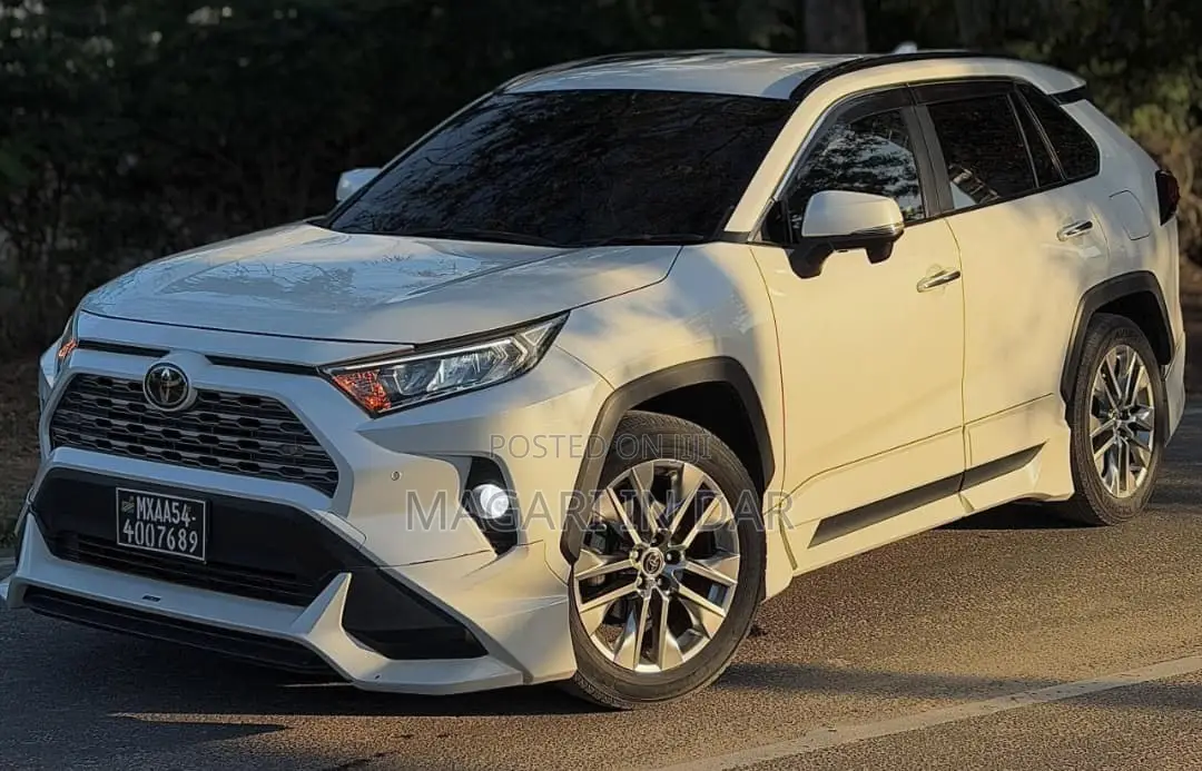 Toyota RAV4 2020 White