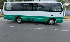 Nissan Civilian 2005 White