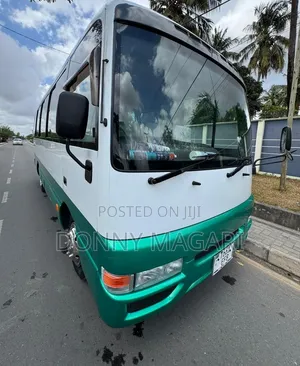 Nissan Civilian 2005 White