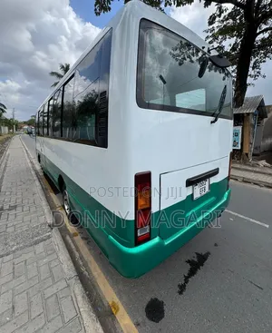 Nissan Civilian 2005 White