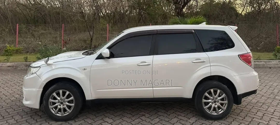 Subaru Forester 2009 White