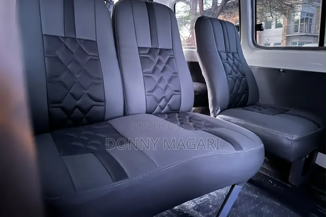 Toyota Land Cruiser 2002 White