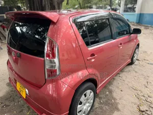 Toyota Passo 2005 Maroon