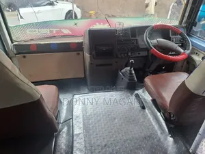 Nissan Civilian 2003