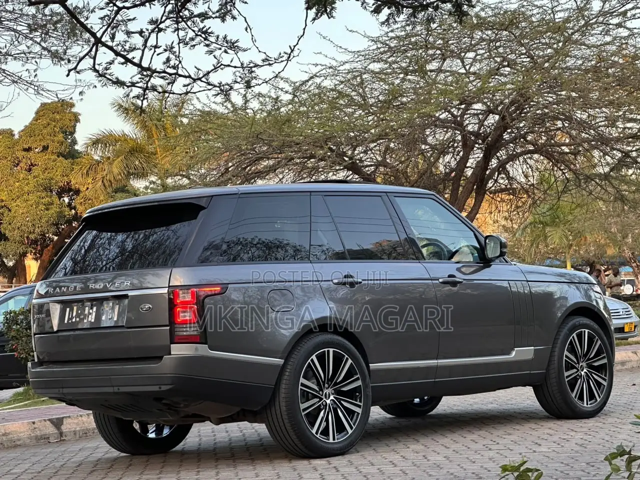 Land Rover Range Rover Vogue 2015 Gray