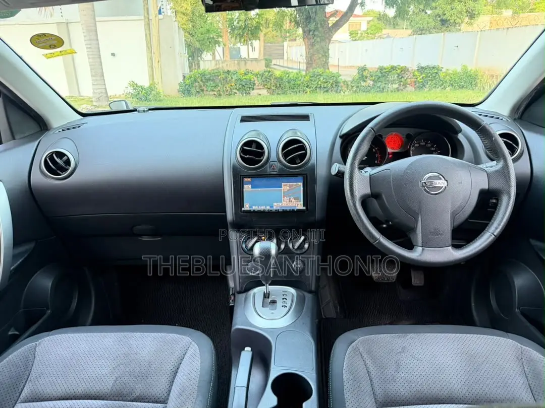 Nissan Dualis 2011 Silver