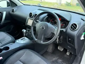 Nissan Dualis 2011 Silver