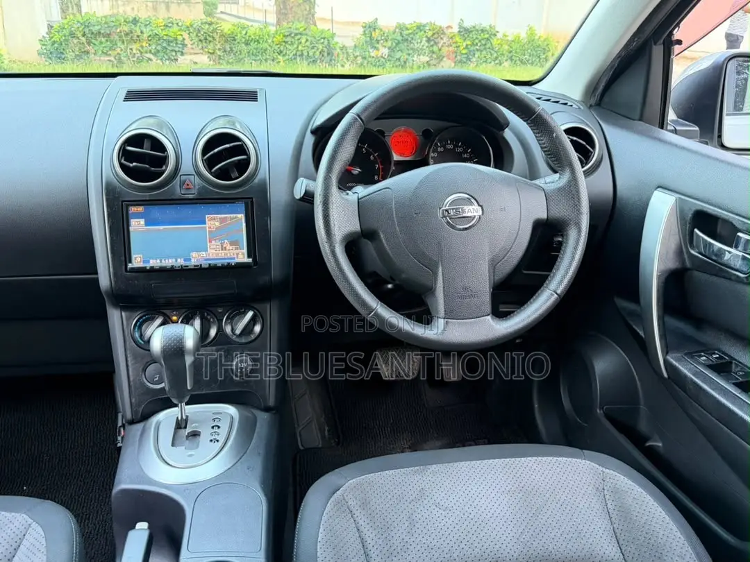 Nissan Dualis 2011 Silver