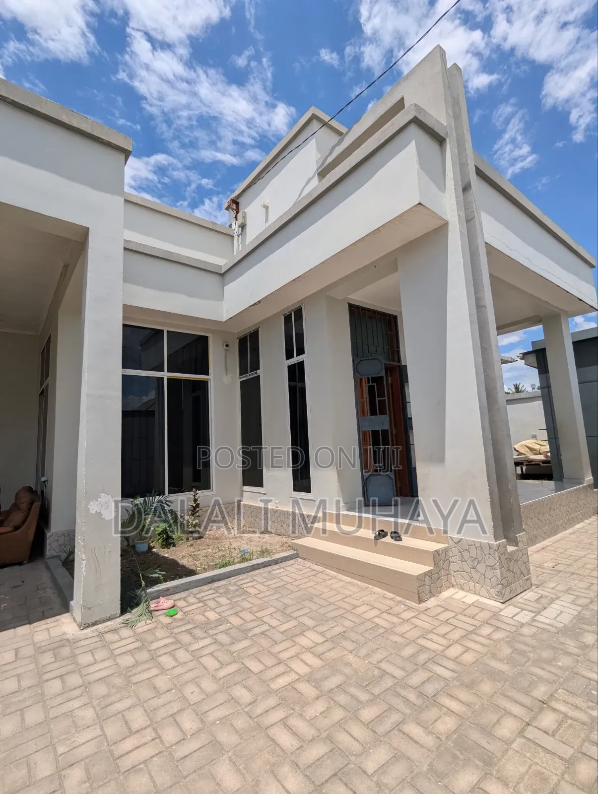 4bdrm House in Stendi Street, Ukonga for sale