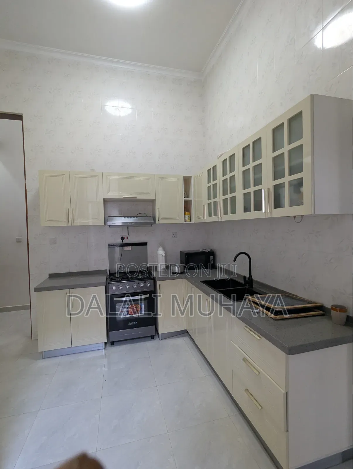 4bdrm House in Stendi Street, Ukonga for sale
