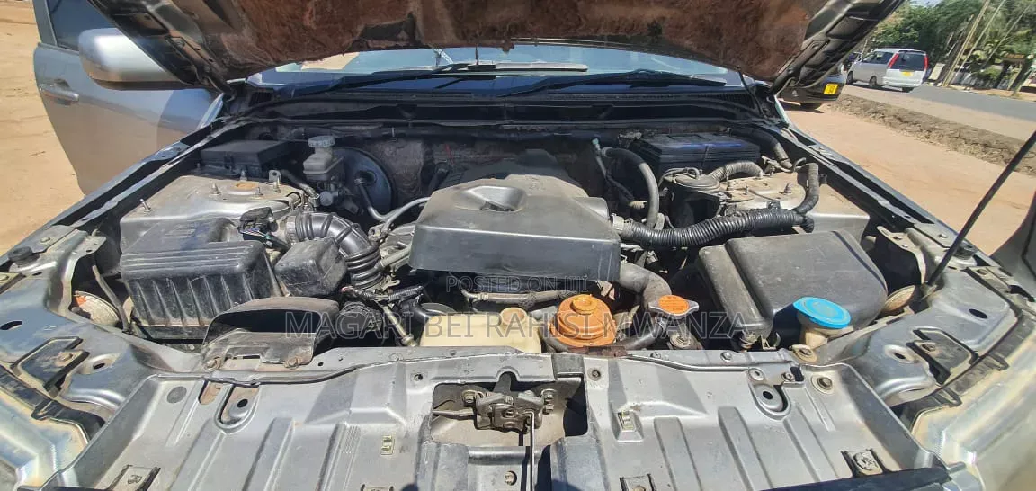 Suzuki Escudo 2005 Silver