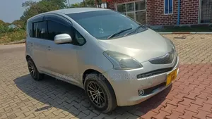 Toyota Ractis 2008 Silver