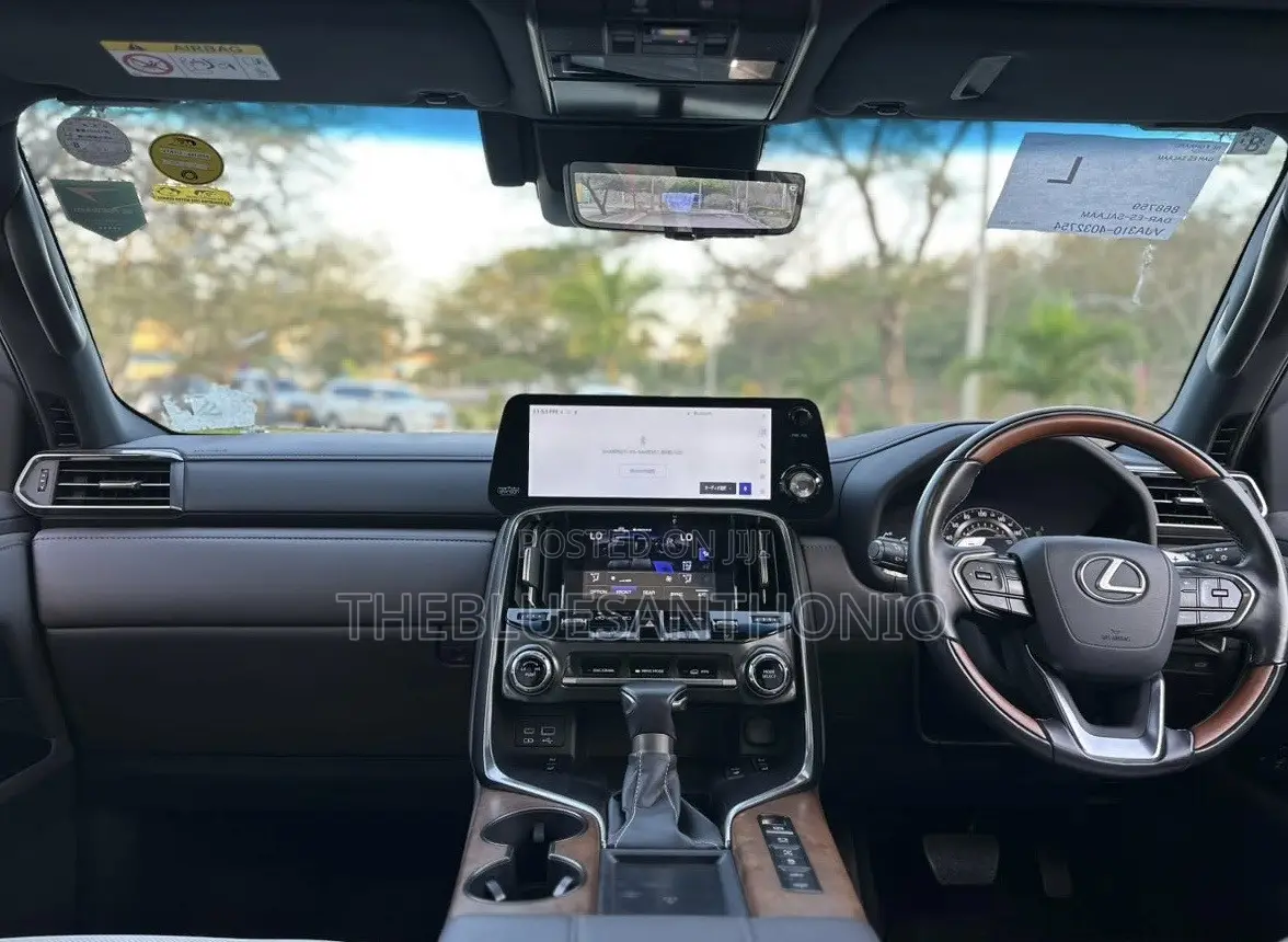 Lexus LX 2025 Pearl