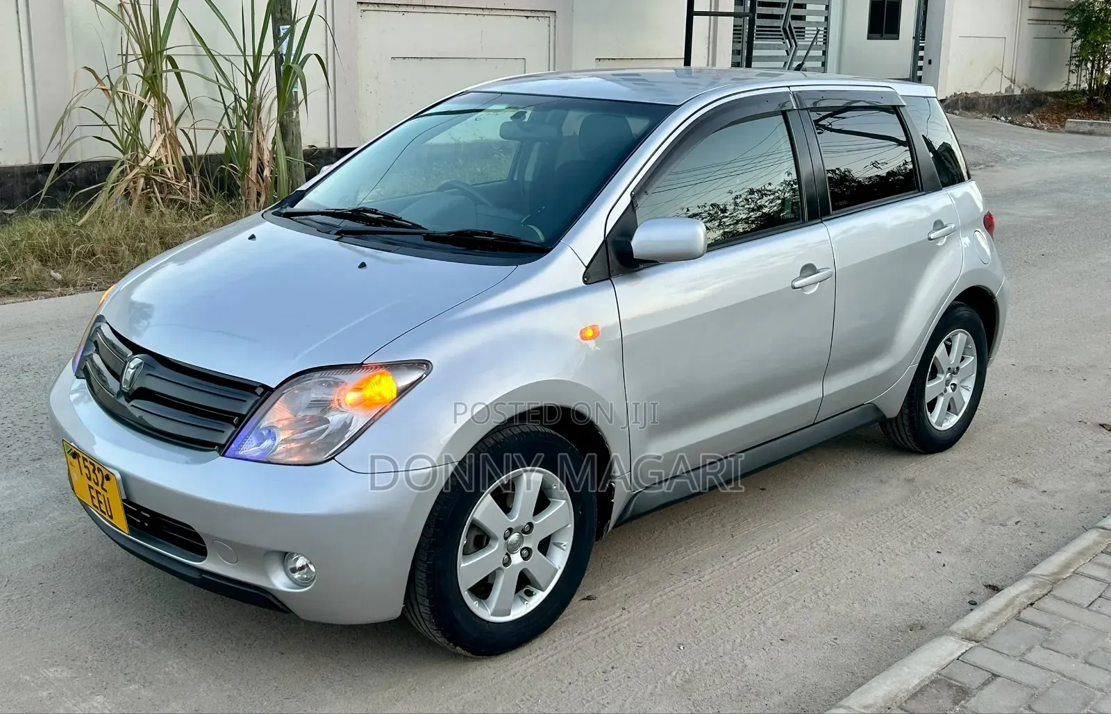 Toyota IST 2005 Silver
