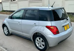 Toyota IST 2005 Silver