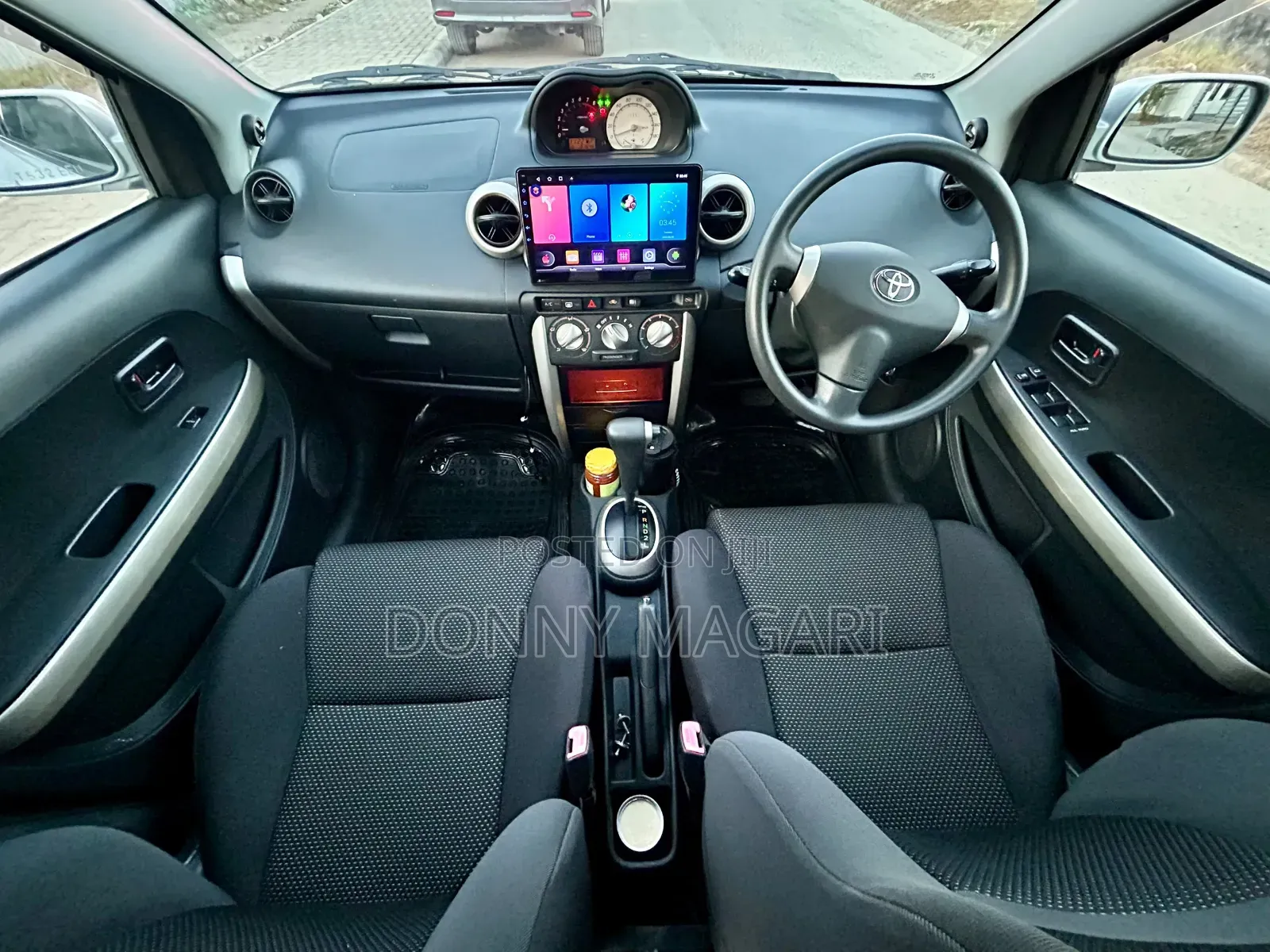 Toyota IST 2005 Silver