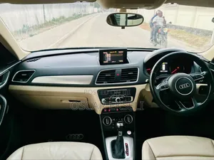 Audi Q3 2015 Black