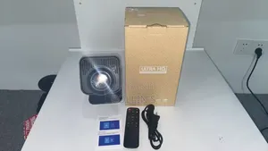 HY320 Mini Projector 1080P Android 11 + Autofocus | Home Cinema 120"